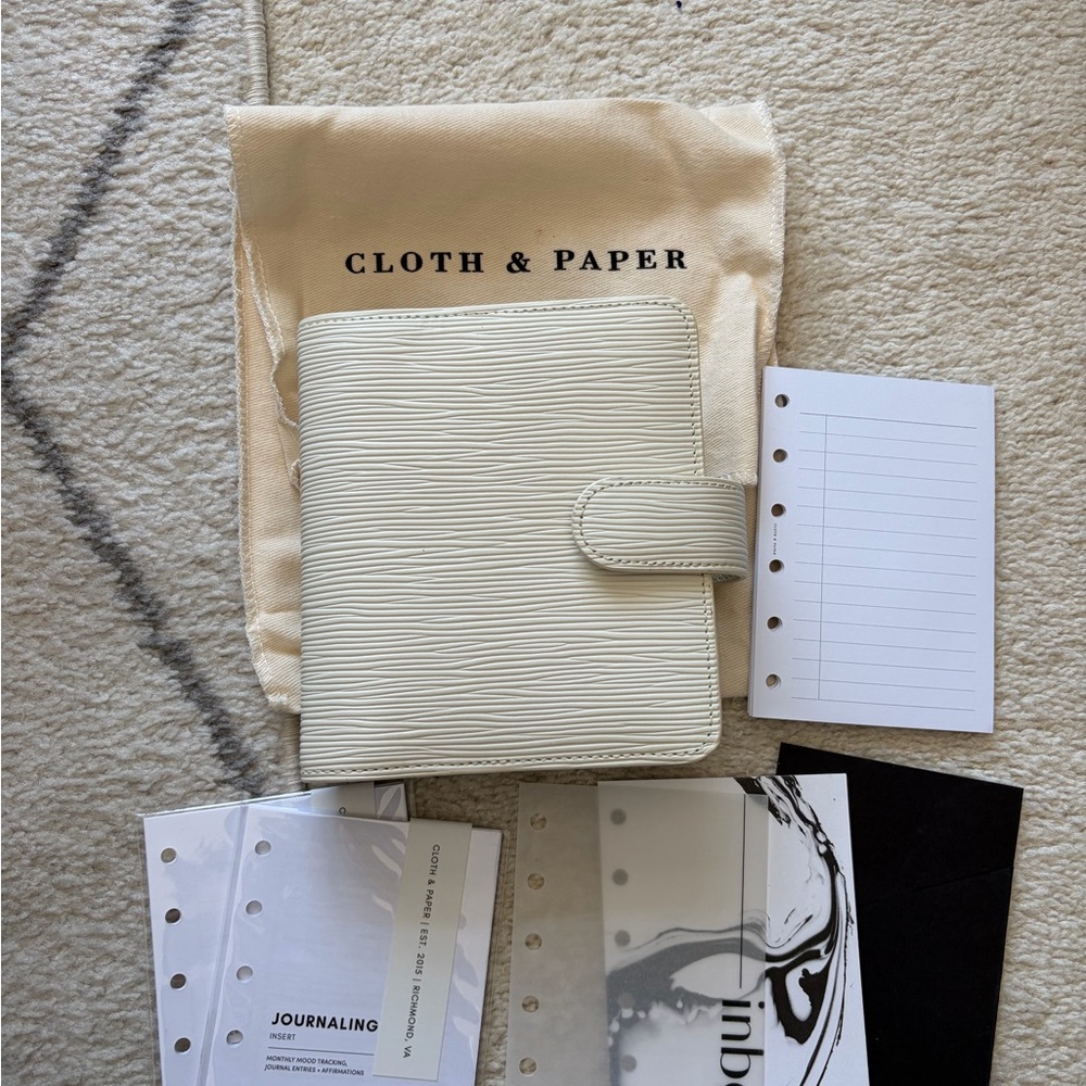 Cloth & Paper Pocket Contour Agenda
